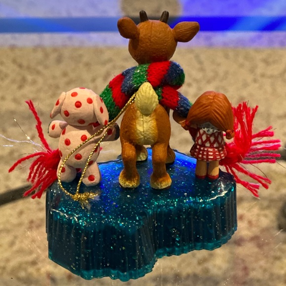 Vintage Carlton Cards A Merry Misfit Christmas ornament - Picture 5 of 12